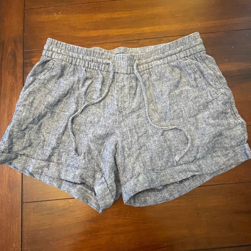 Women’s Old Navy chambray shorts